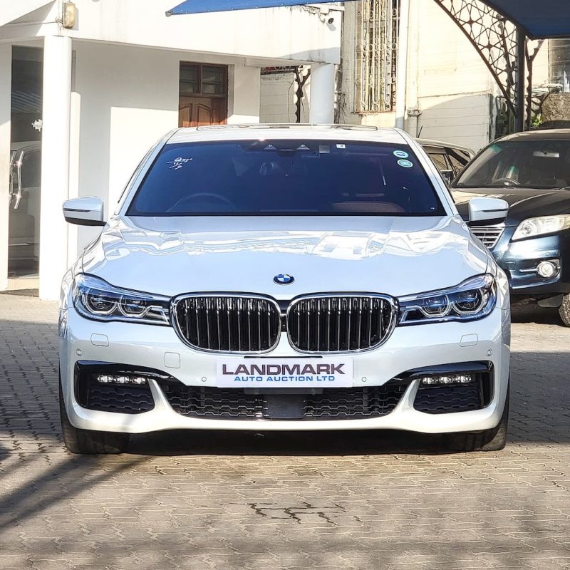 BMW 740i