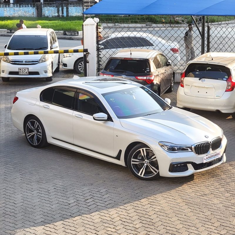 BMW 740i