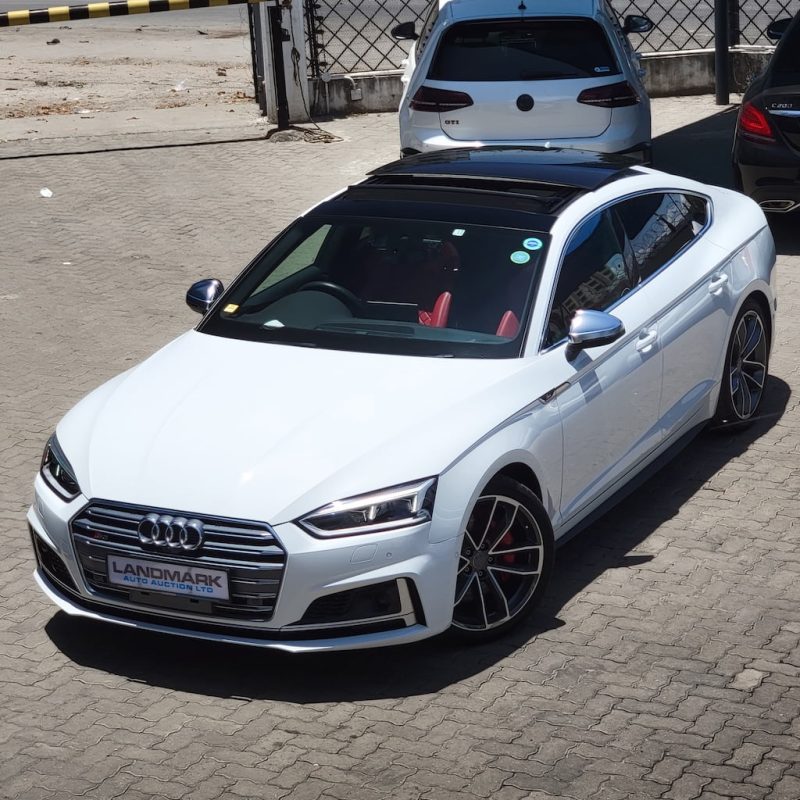 AUDI S5-05