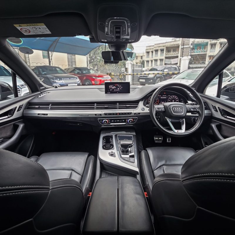 Audi_Q7_2017_Kenya_Landmark_5_result