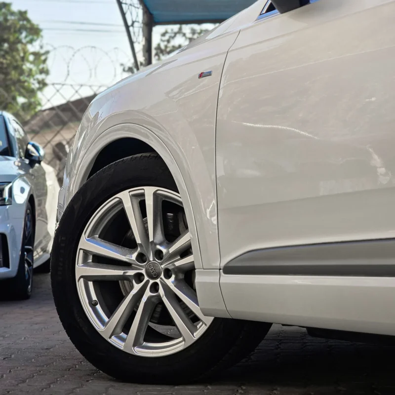 Audi_Q7_S Line_2017_Kenya_Landmark_10_result