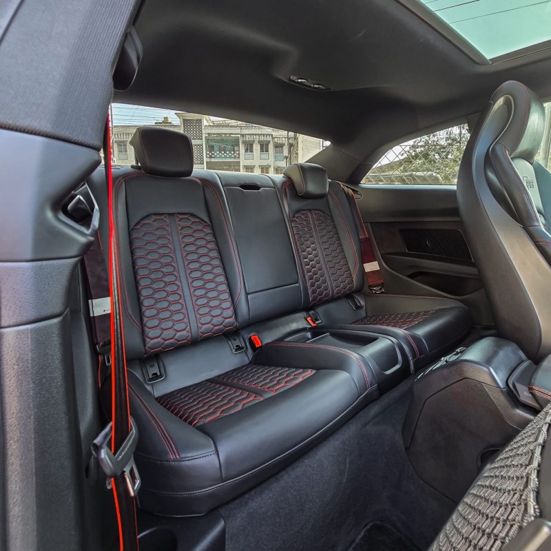 Audi_RS5_Coupe_2018_Kenya_Landmark_12_result