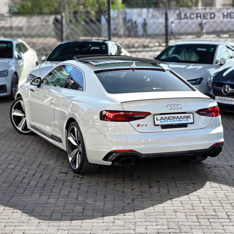 Audi_RS5_Coupe_2018_Kenya_Landmark_5_result