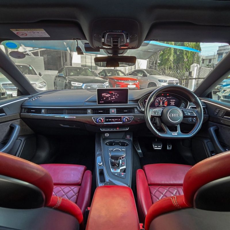 Audi_S5_Coupe_Kenya_Landmark_6_result