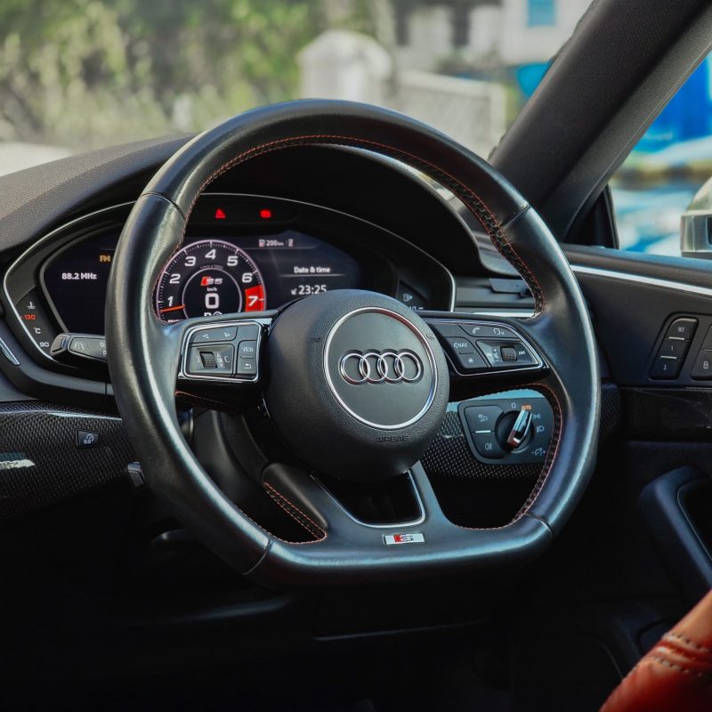 Audi_S5_Coupe_Kenya_Landmark_7_result