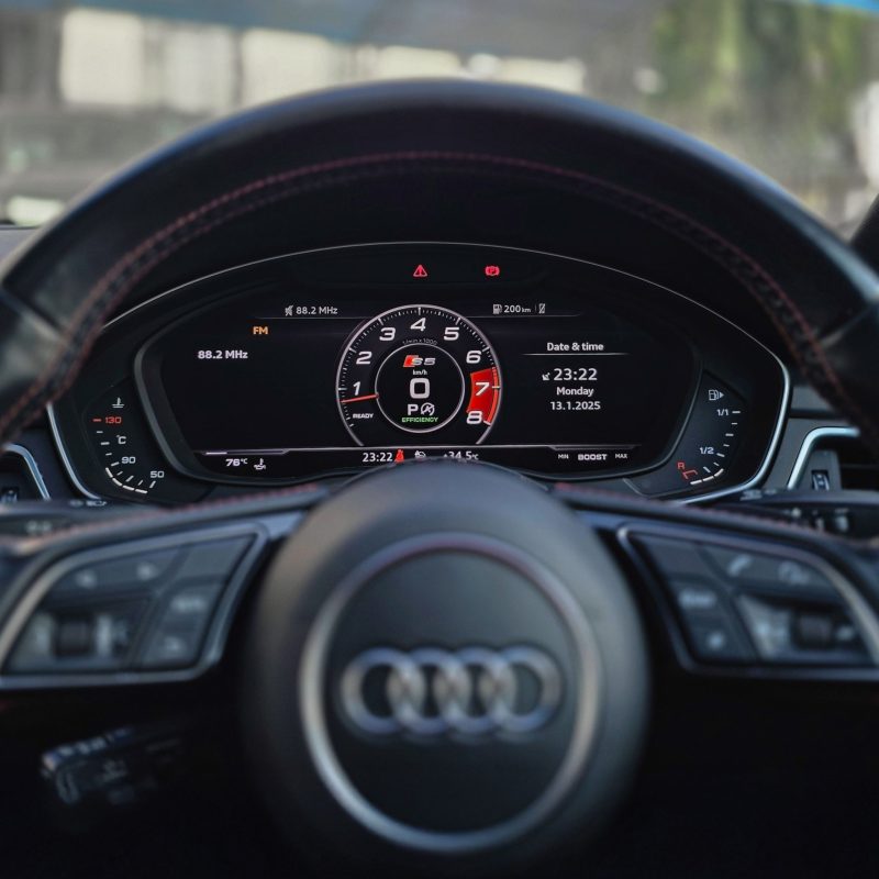 Audi_S5_Coupe_Kenya_Landmark_8_result