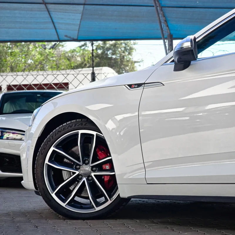 Audi_S5_Sports Back_2018_Kenya_Landmark_9_result