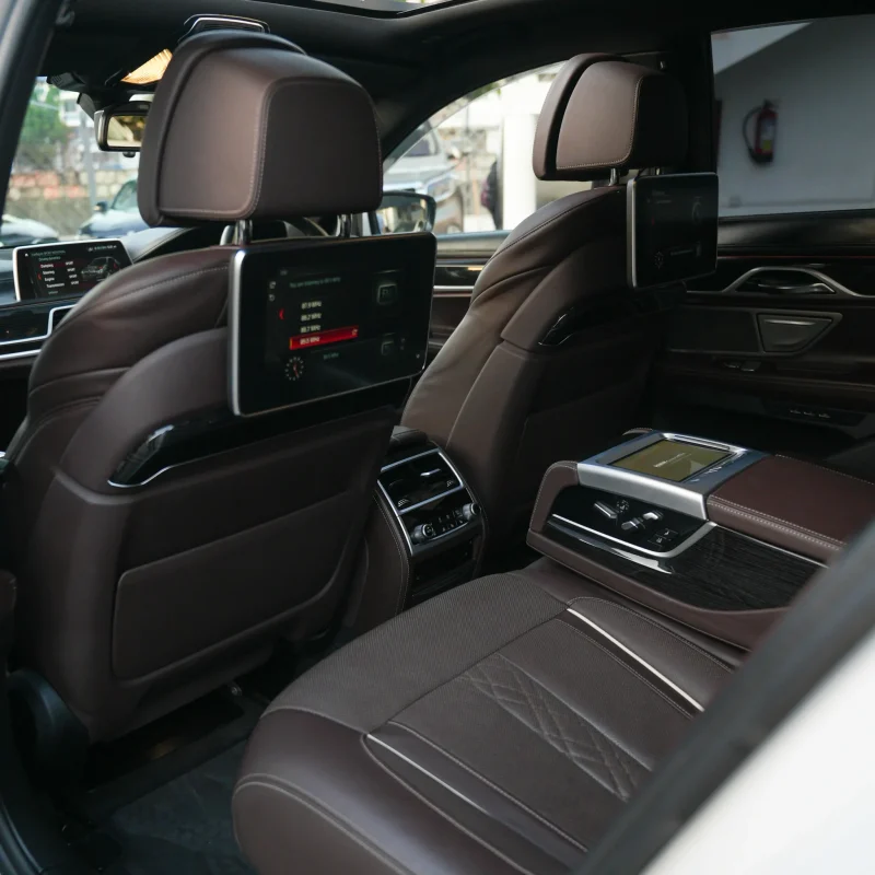 BMW_740i_2019_White (12)
