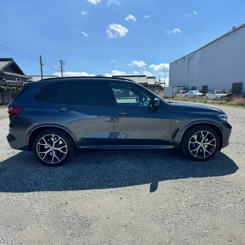 BMW_X5_35D_2019_Kenya_Landmark_10_result