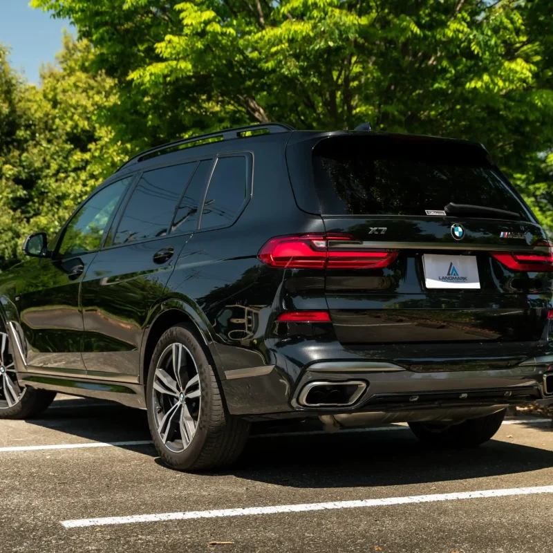 BMW_X7_M50I_2021_Kenya_Landmark_13_result