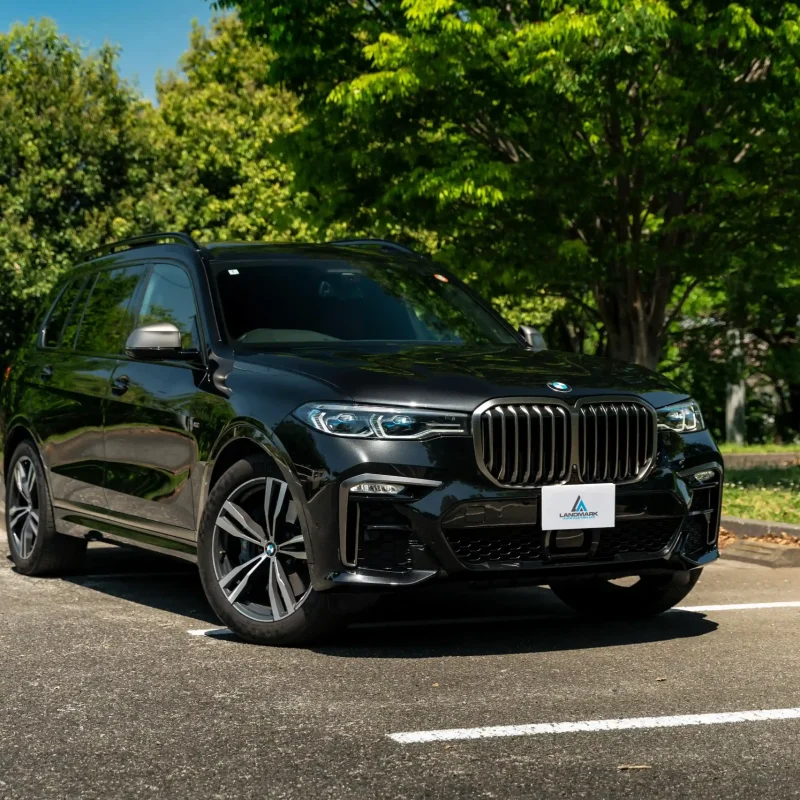 BMW_X7_M50I_2021_Kenya_Landmark_15_result