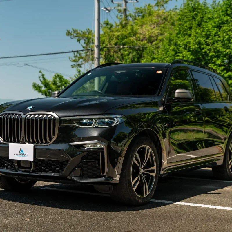 BMW_X7_M50I_2021_Kenya_Landmark_17_result