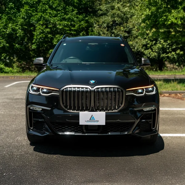 BMW_X7_M50I_2021_Kenya_Landmark_20_result