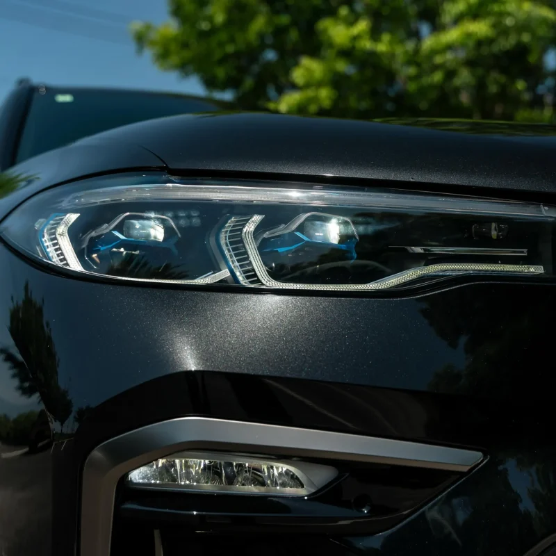 BMW_X7_M50I_2021_Kenya_Landmark_23_result
