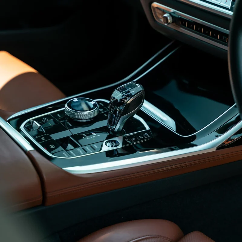 BMW_X7_M50I_2021_Kenya_Landmark_5_result