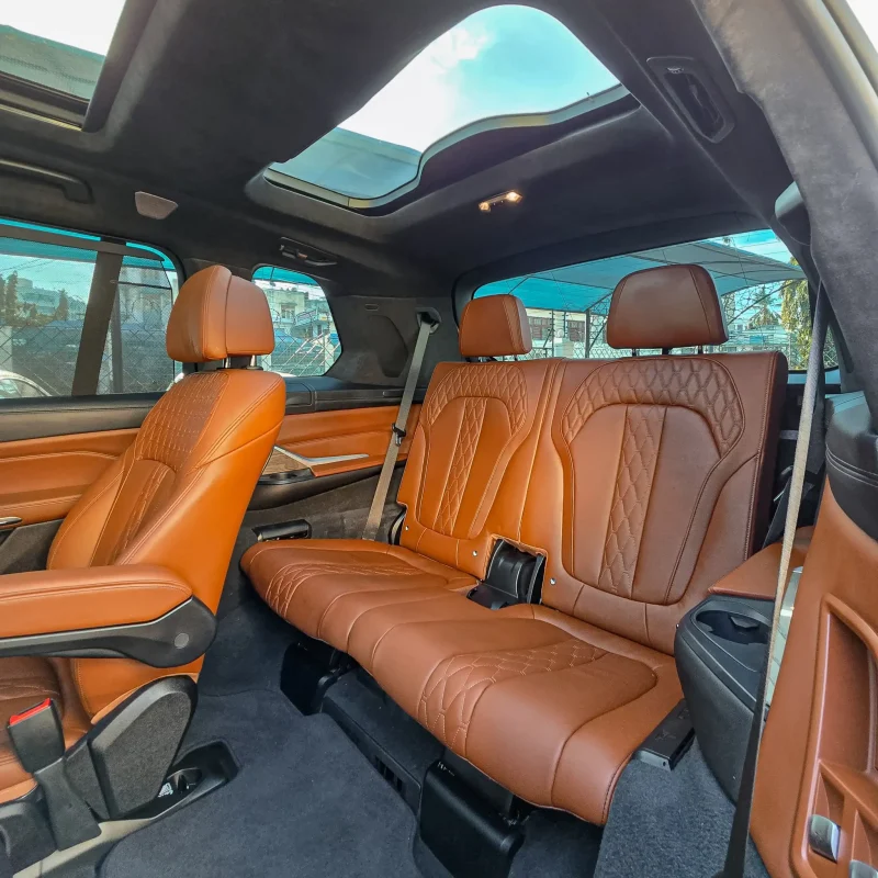 BMW_X7_M50i_2019_Kenya_Landmark_5_result