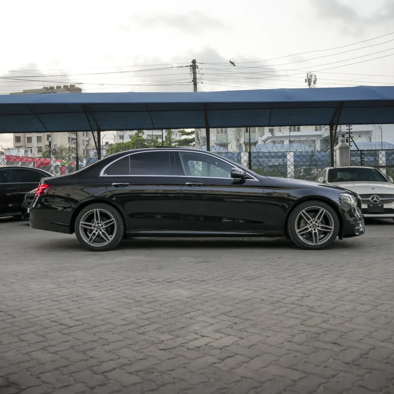 Mercedes Benz_E200_2018_Black (10)