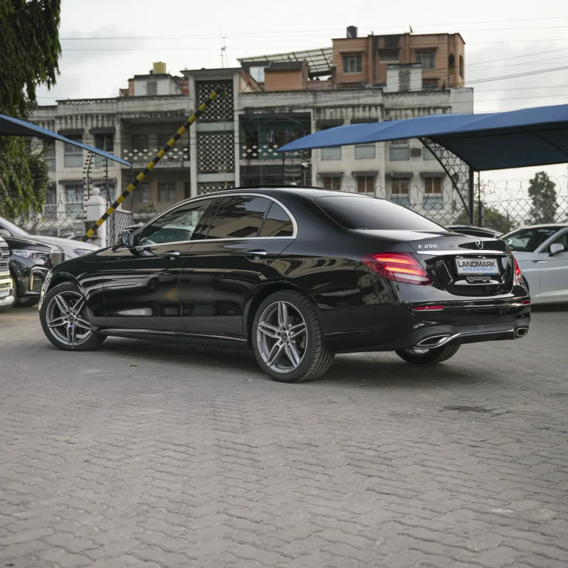 Mercedes Benz_E200_2018_Black (11)