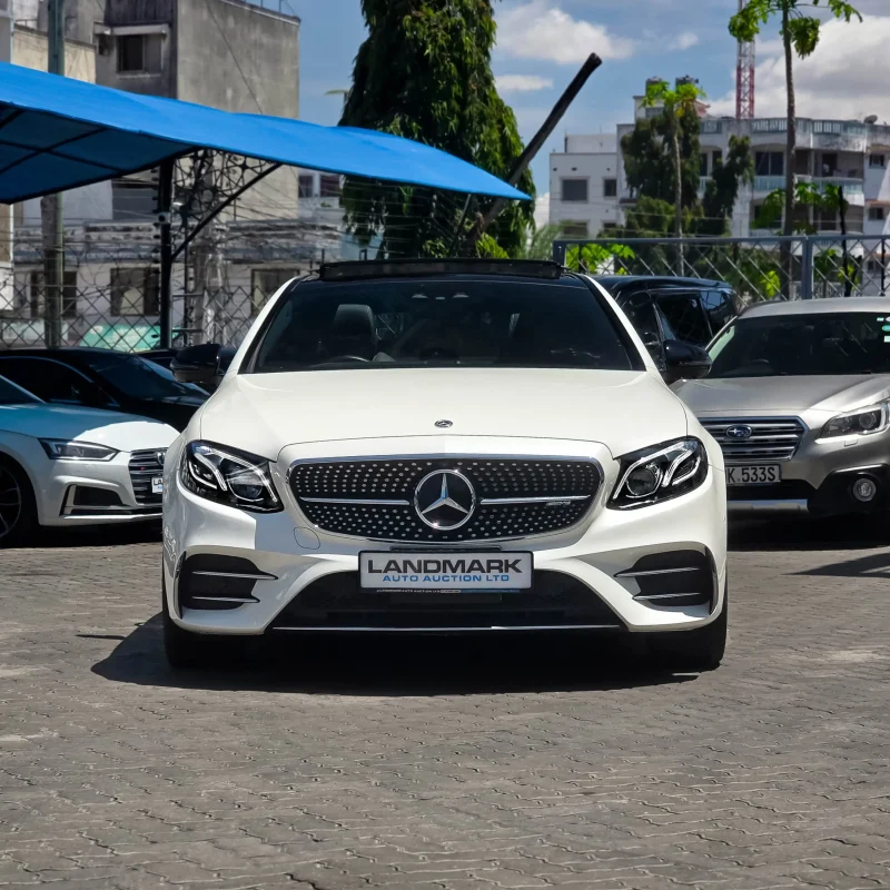 Mercedes Benz_E43_AMG_2017_Kenya_Landmark_8_result