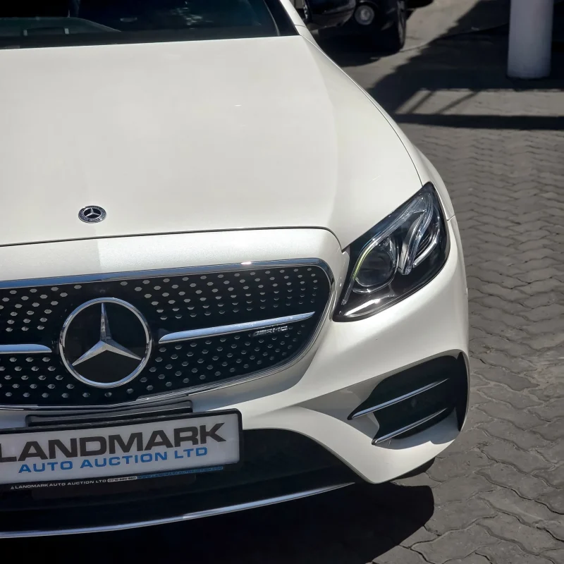 Mercedes Benz_E43_AMG_2017_Kenya_Landmark_9_result
