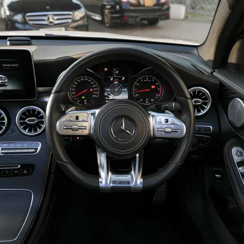 Mercedes Benz_GLC43_2018_White (15)