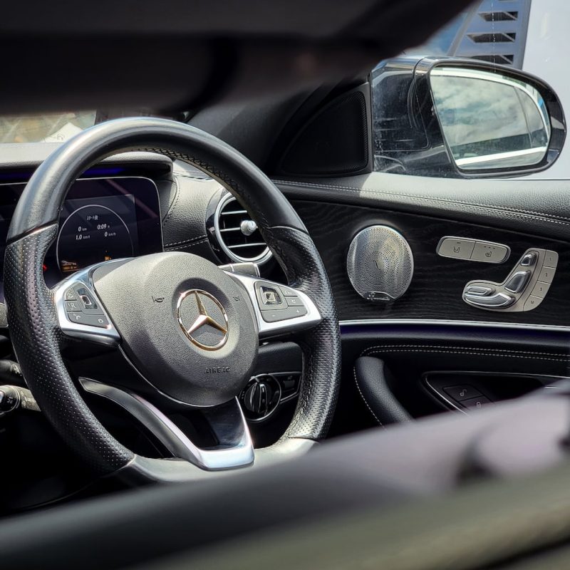 Mercedes E200-12