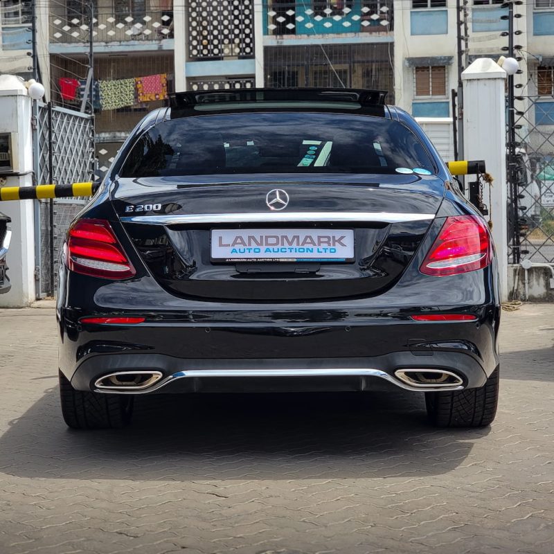Mercedes E200-15