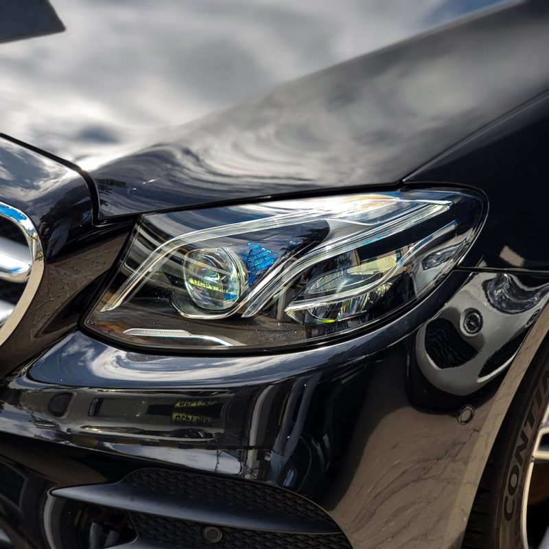 Mercedes E200-26