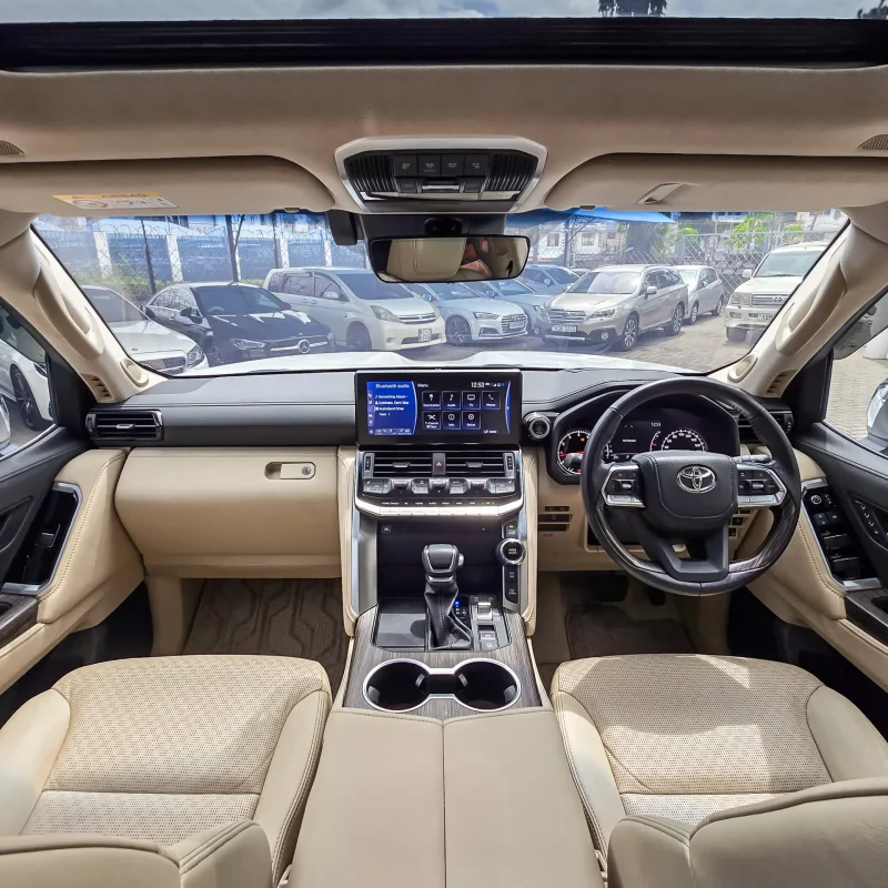 TOYOTA_LANDCRUISER_LC300_2023_6_result