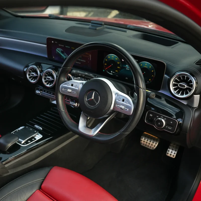 mercedes-benz-a180-amg-line-11