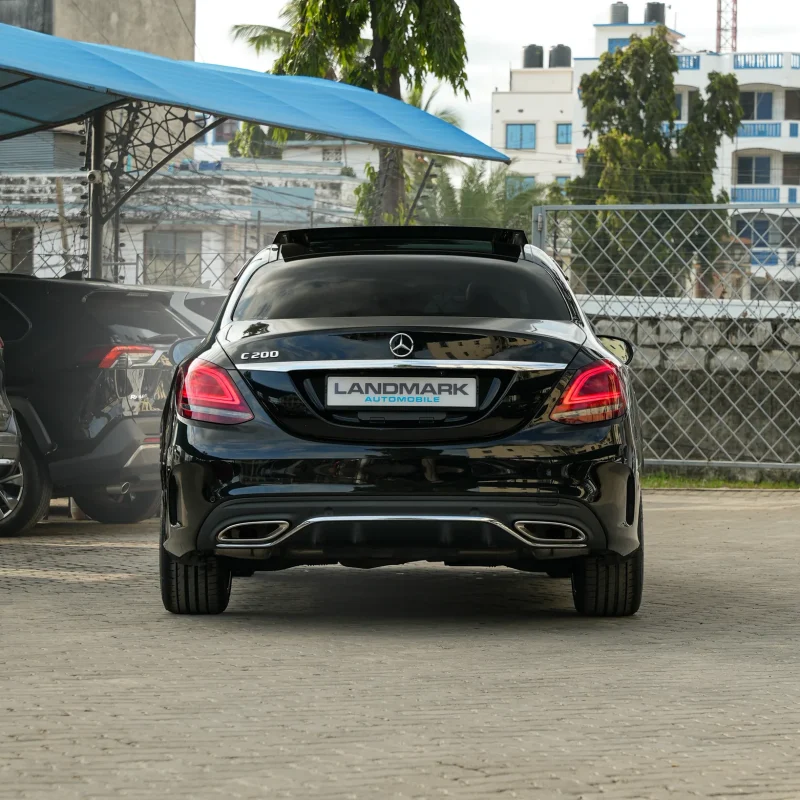 mercedes-benz-c200-amg-line-2019-05