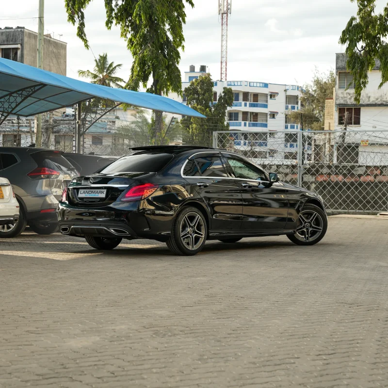 mercedes-benz-c200-amg-line-2019-06