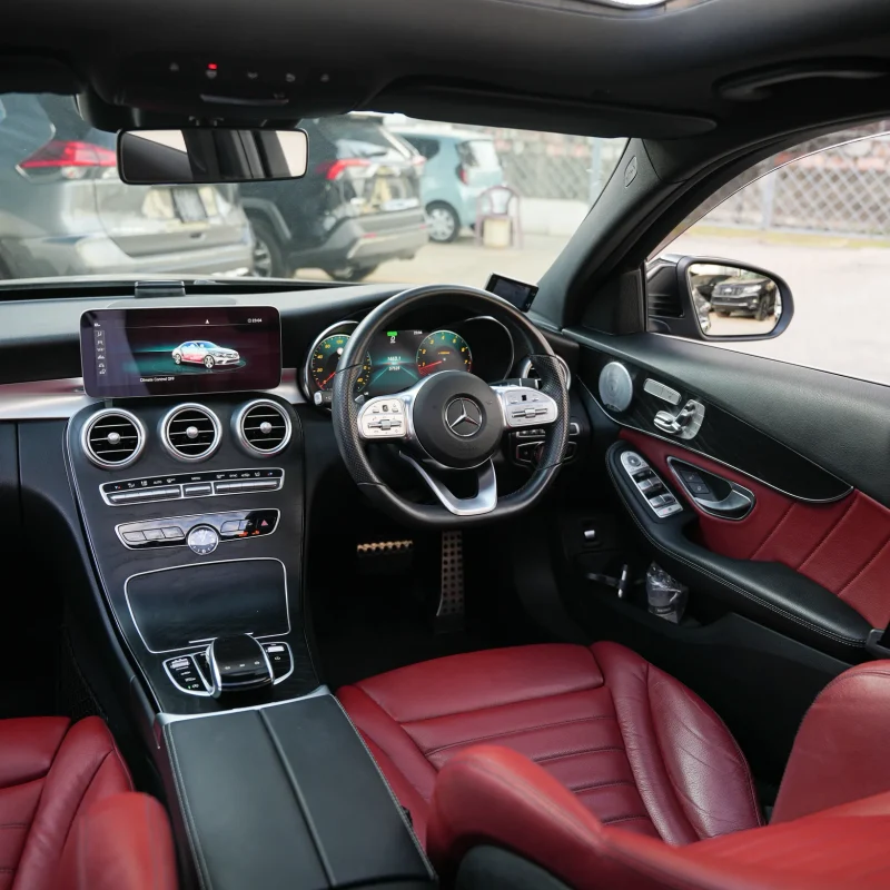 mercedes-benz-c200-amg-line-2019-16